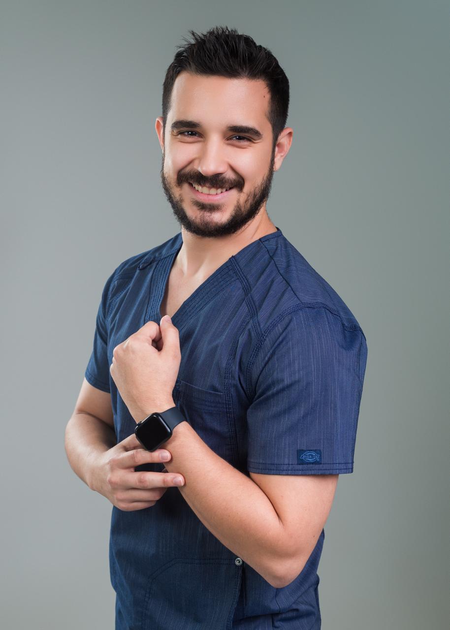 Dr. Josue Munguia - en OdontoMédica